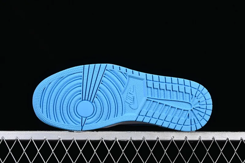 All categories Air Jordan Jordan series basketball shoes Air Jordan 1 Low G version pure original Nk SB x Air Jordan 1 Low AJ1 Joe 1 joint North Carolina blue full head layer low-top basketball shoes CJ7891-401